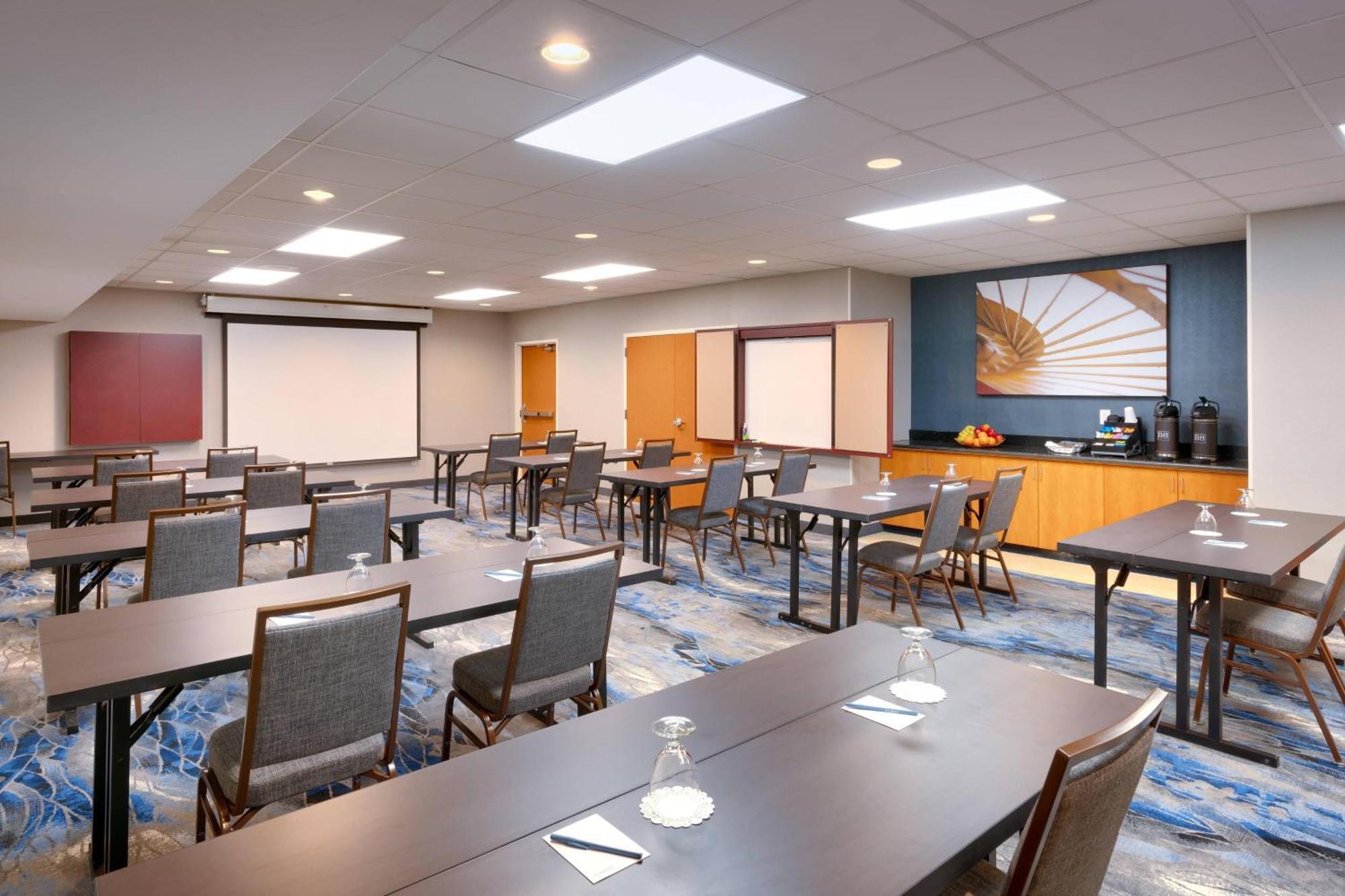 Fairfield Inn & Suites Seattle Bellevue/Redmond Bagian luar foto