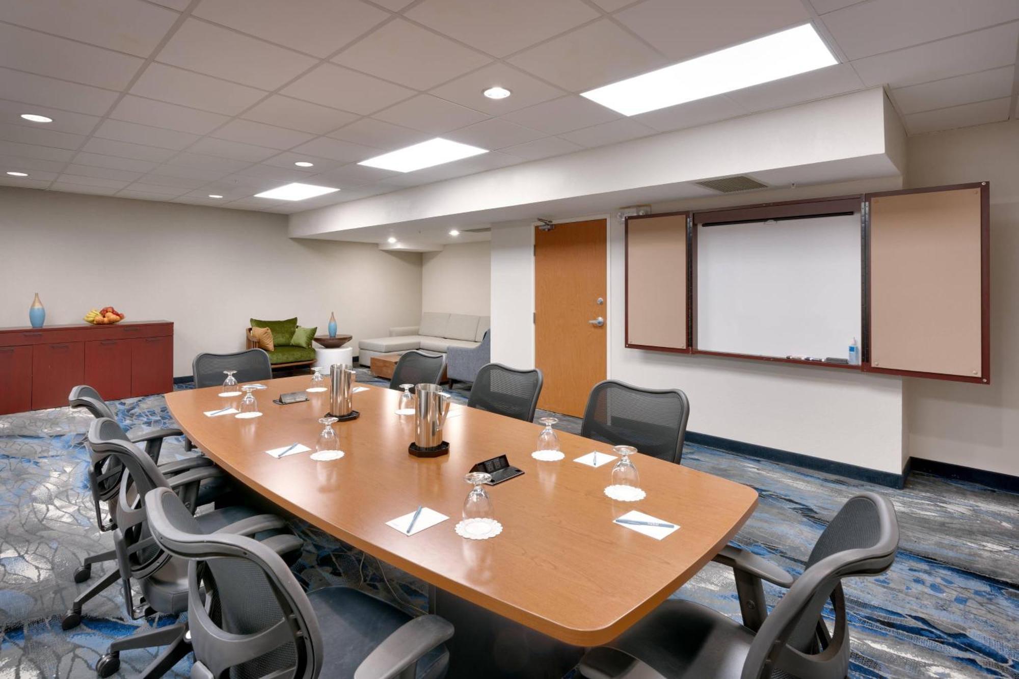 Fairfield Inn & Suites Seattle Bellevue/Redmond Bagian luar foto