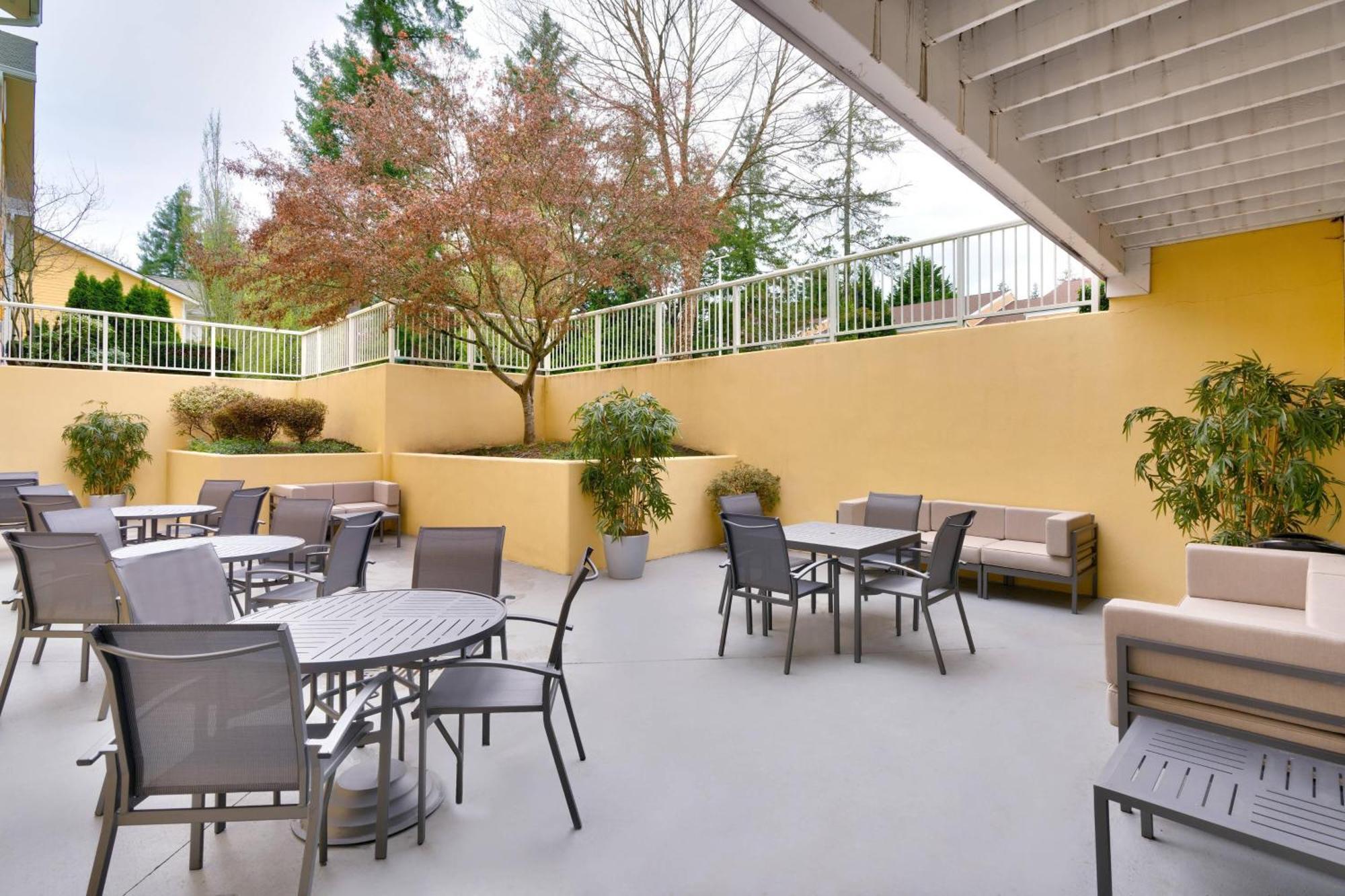 Fairfield Inn & Suites Seattle Bellevue/Redmond Bagian luar foto