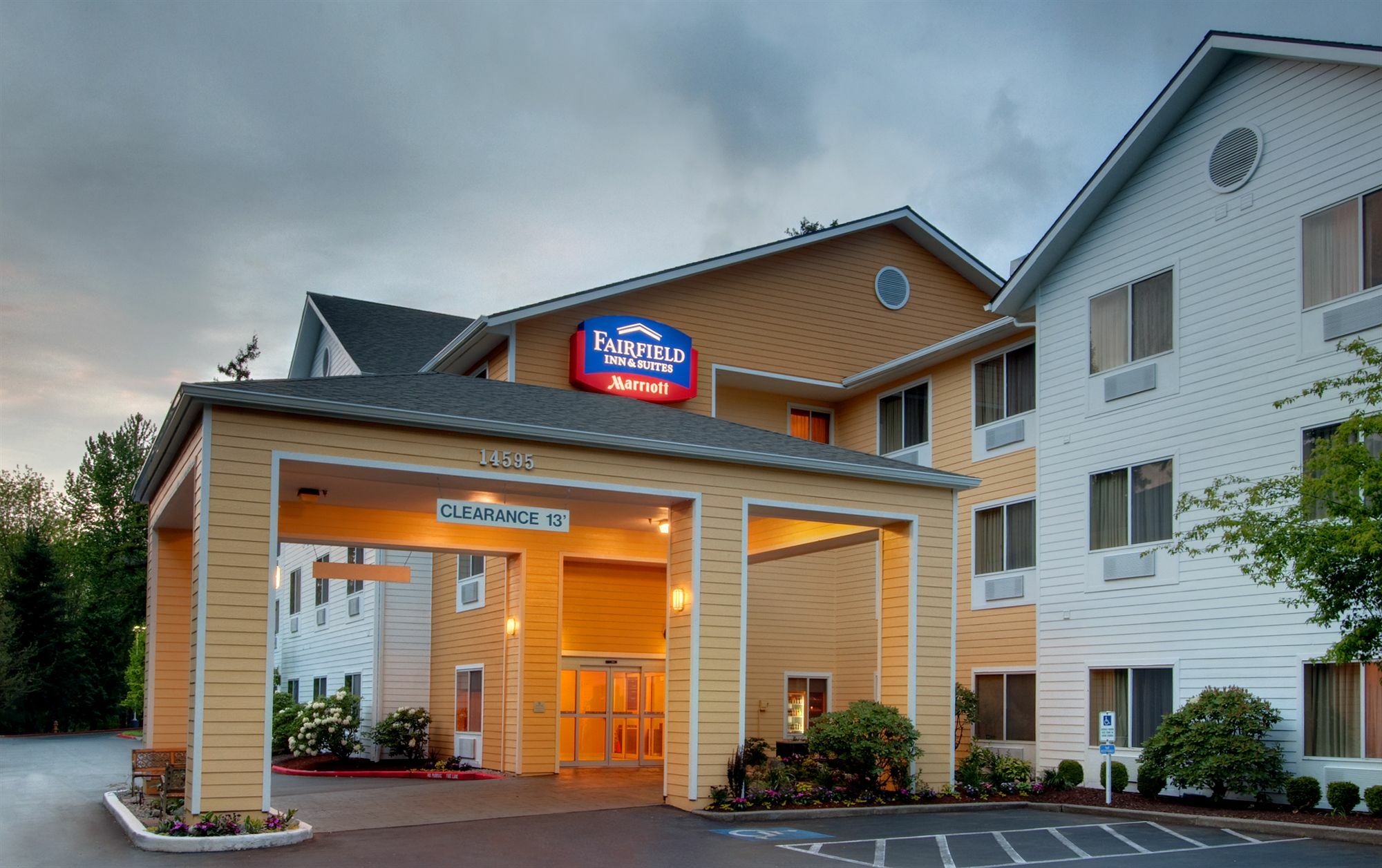 Fairfield Inn & Suites Seattle Bellevue/Redmond Bagian luar foto