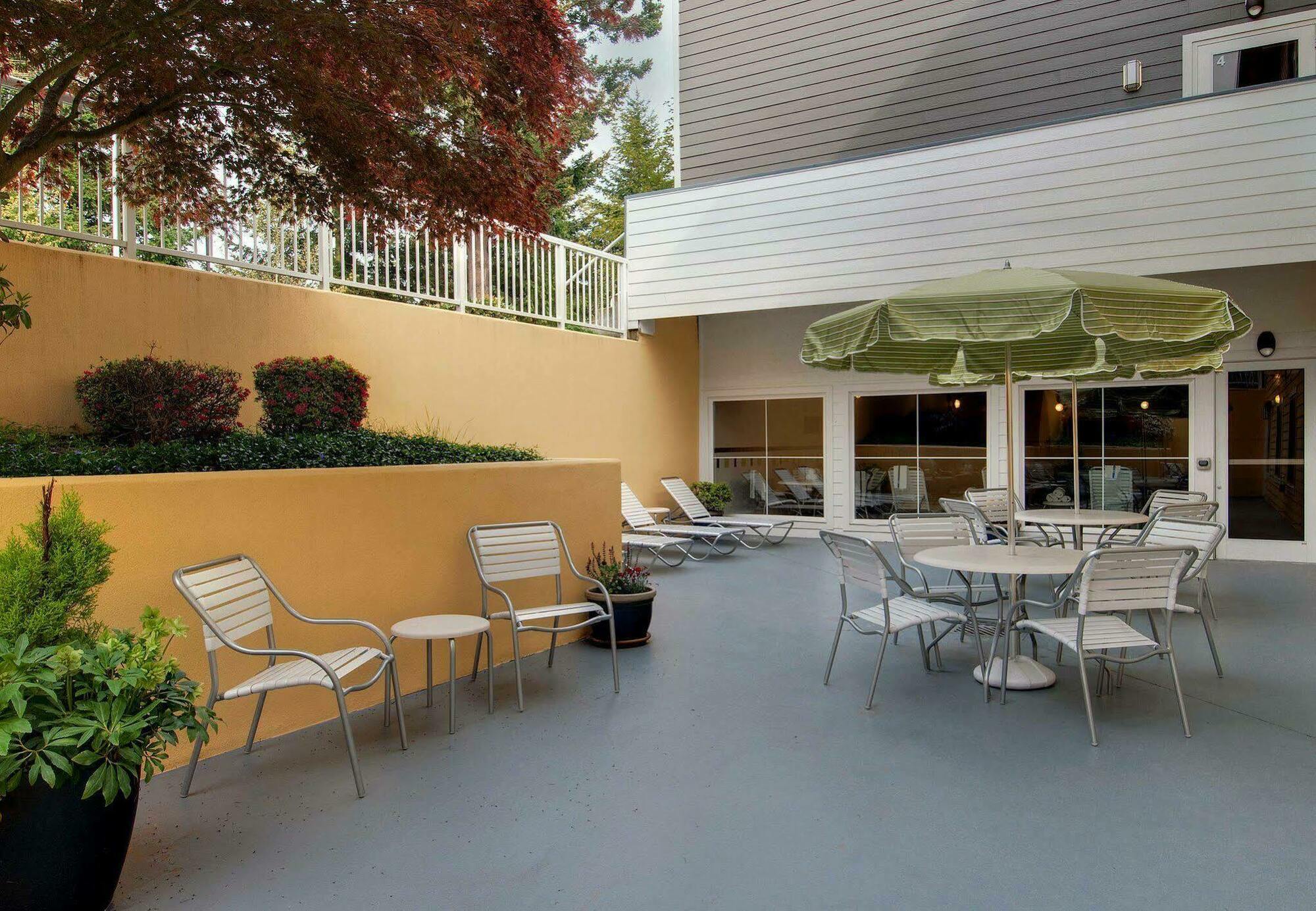Fairfield Inn & Suites Seattle Bellevue/Redmond Bagian luar foto